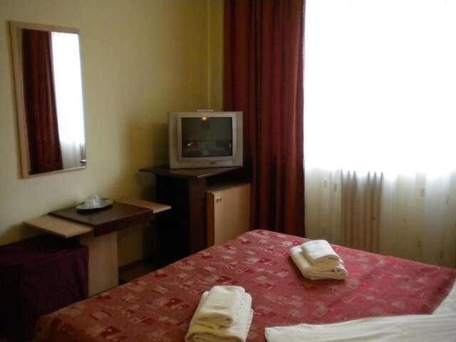 Отель Hotel Decebal Брашов-9